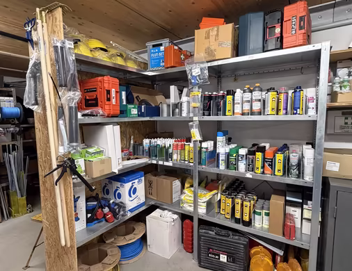 Umfangreiches Sortiment an Baumaterialien und Baustoffen, Silikonen, Bausilikon, Kanalreiniger und vielem mehr