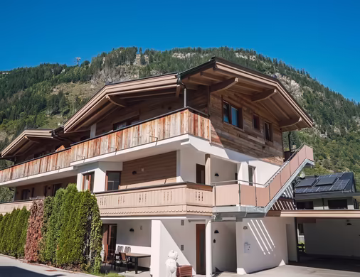 Aufstockung Wohn- und Appartementhaus Mayrhofen © Jakob Kirnbauer