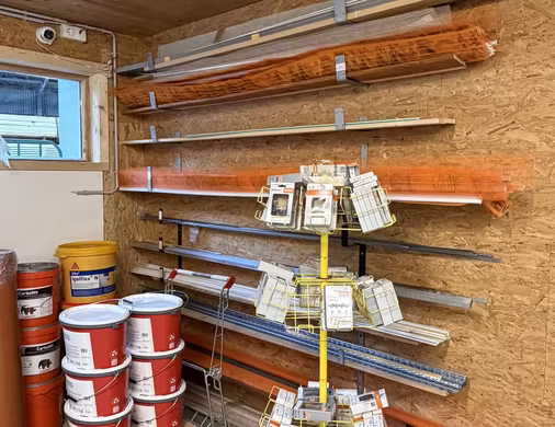 Farbe, Malerfarbe, Keim, Verputzbedarf, Putzkanten, APU-Leisten und vieles mehr